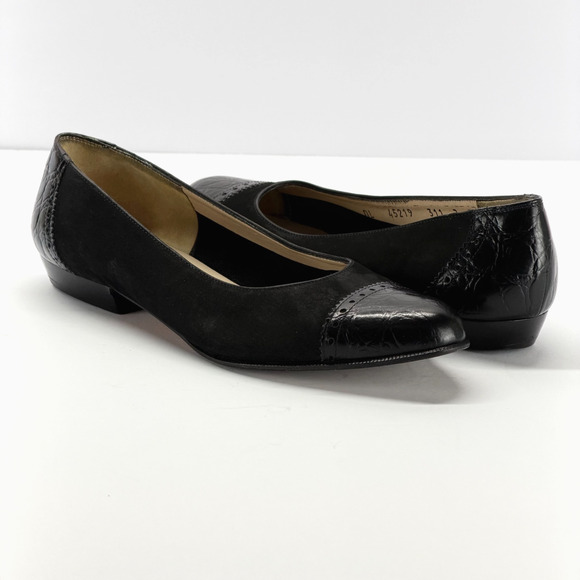 Salvatore Ferragamo Black Leather Suede Ballet Flats Women Sz 7B Slip On Classic - Picture 2 of 12